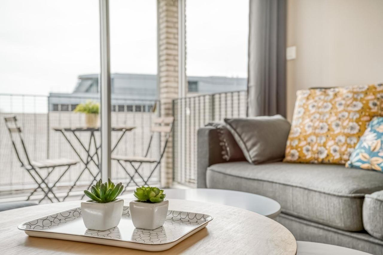 Le First By Cocoonr Apartment Nantes Bagian luar foto